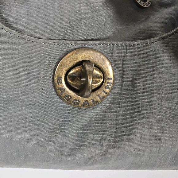 Baggallini‎ Valencia Shoulder Bag Nylon Gray Turnlock Studs Tote Travel - Picture 7 of 16
